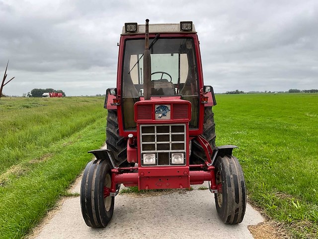 1983 international 745xl tweewielaangedreven landbouwtractor - afbeelding 22 van  30