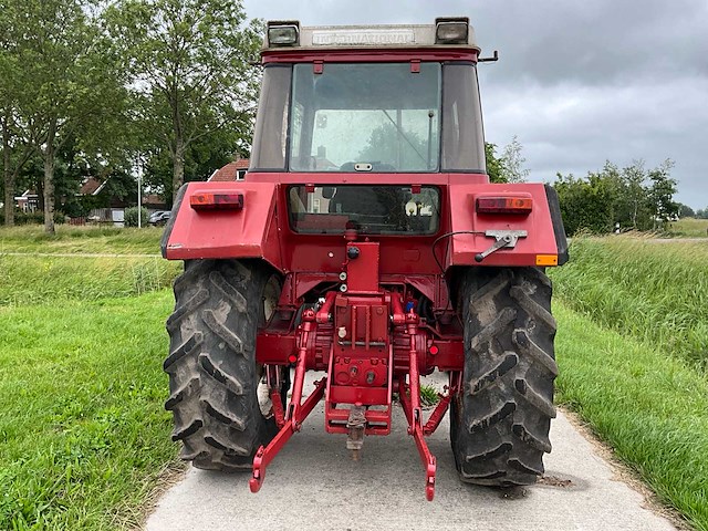 1983 international 745xl tweewielaangedreven landbouwtractor - afbeelding 28 van  30