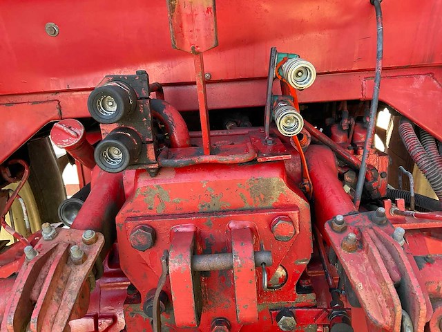 1983 international 956xl-h tweewielaangedreven landbouwtractor - afbeelding 3 van  26