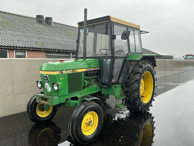1983 john deere 1640 tweewielaangedreven landbouwtractor - afbeelding 1 van  24