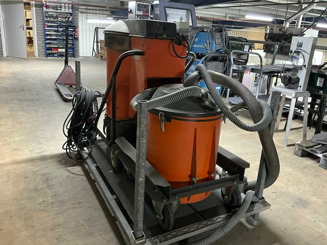 1983 kiekens c-336 industriële stofzuiger - afbeelding 4 van  5