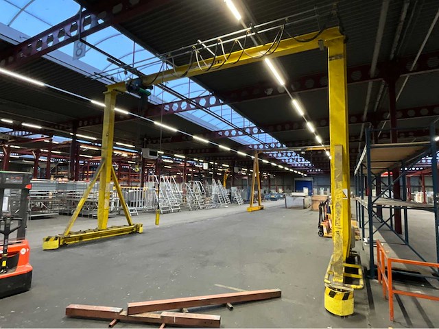 1983 kms / demag portaalkraan - afbeelding 8 van  13