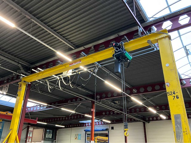 1983 kms / demag portaalkraan - afbeelding 12 van  13