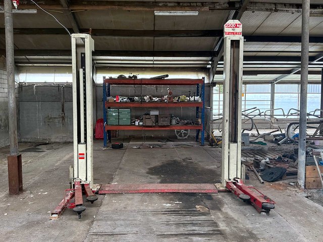 1983 koni 3572 hefbrug - afbeelding 2 van  8