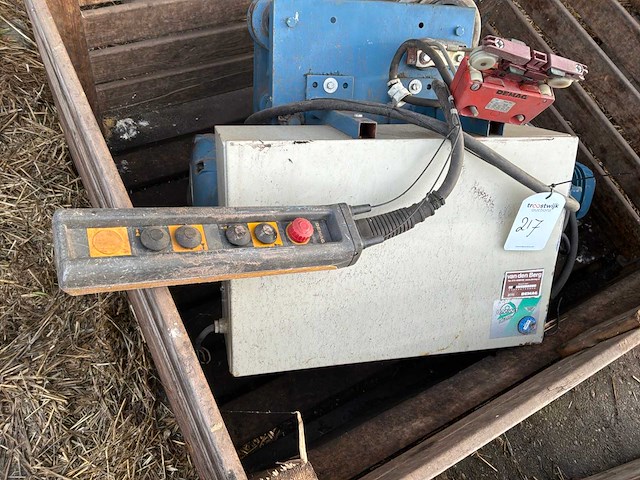 1983 mannesmann demag kettingtakel - afbeelding 4 van  7