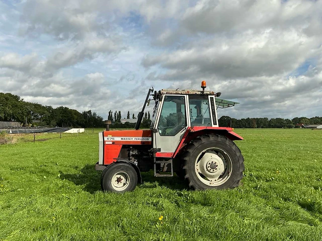 1983 massey ferguson 675 tweewielaangedreven landbouwtractor - afbeelding 2 van  26