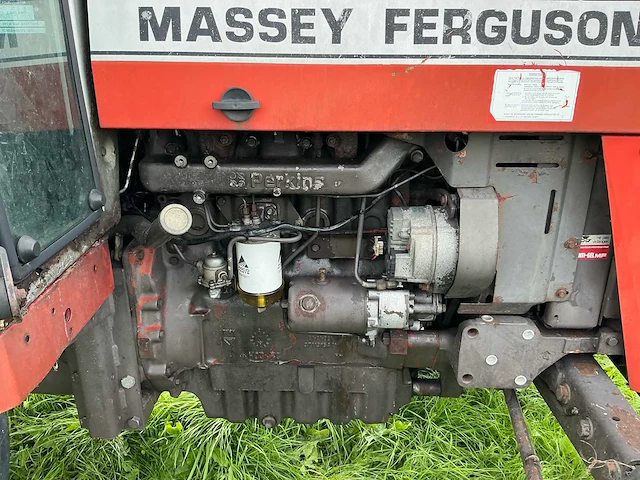 1983 massey ferguson 675 tweewielaangedreven landbouwtractor - afbeelding 19 van  26