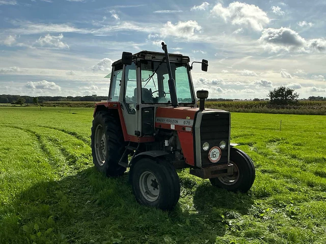 1983 massey ferguson 675 tweewielaangedreven landbouwtractor - afbeelding 24 van  26