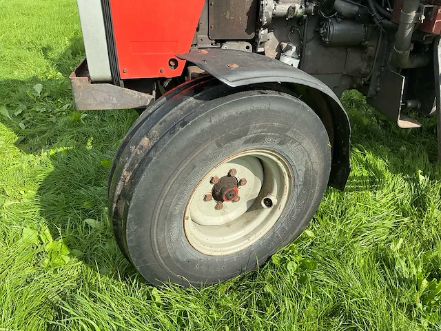 1983 massey ferguson 675 tweewielaangedreven landbouwtractor - afbeelding 26 van  26