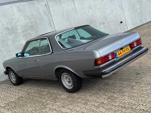 1983 mercedes-benz 300 cd personenauto - afbeelding 5 van  34