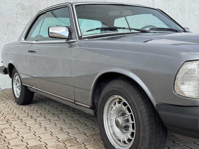 1983 mercedes-benz 300 cd personenauto - afbeelding 29 van  34