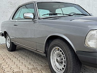1983 mercedes-benz 300 cd personenauto - afbeelding 29 van  34