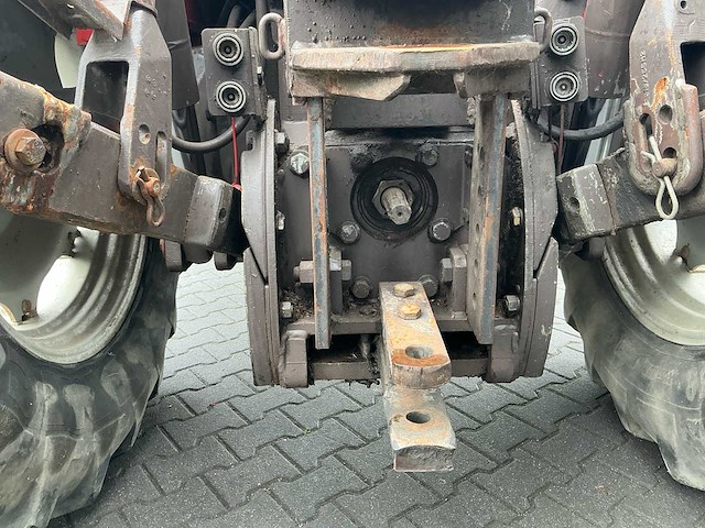 1983 mf 2640 vierwielaangedreven landbouwtractor - afbeelding 4 van  30