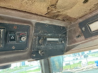 1983 mf 2640 vierwielaangedreven landbouwtractor - afbeelding 27 van  30