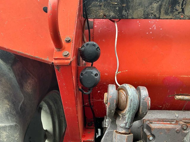 1983 mf 2640 vierwielaangedreven landbouwtractor - afbeelding 15 van  30