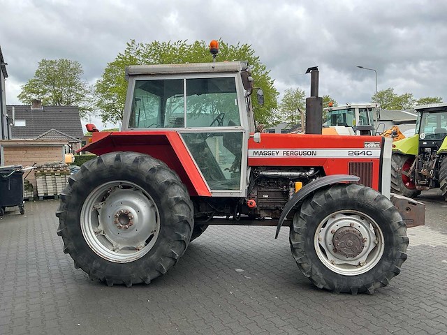 1983 mf 2640 vierwielaangedreven landbouwtractor - afbeelding 19 van  30