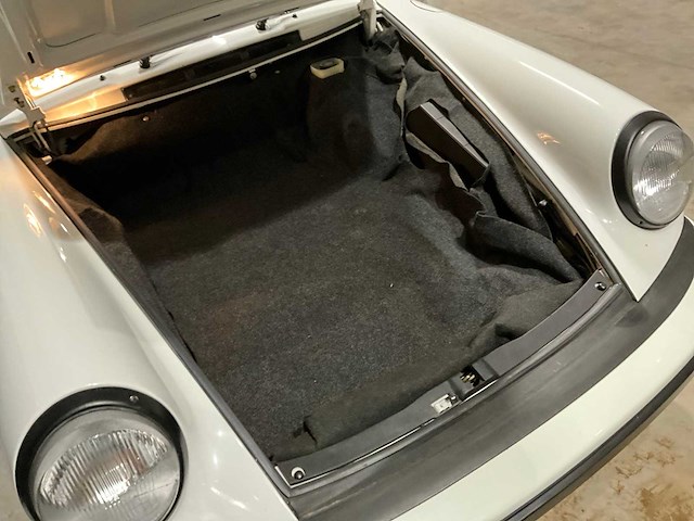 1983 porsche 911 cabrio personenauto - afbeelding 19 van  32