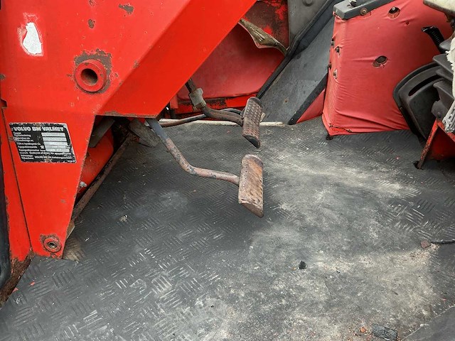 1983 valmet 705 vierwielaangedreven landbouwtractor - afbeelding 3 van  14