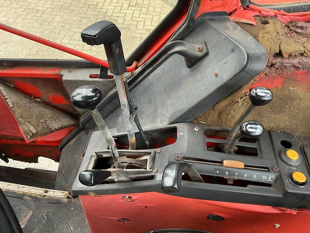 1983 valmet 705 vierwielaangedreven landbouwtractor - afbeelding 6 van  14