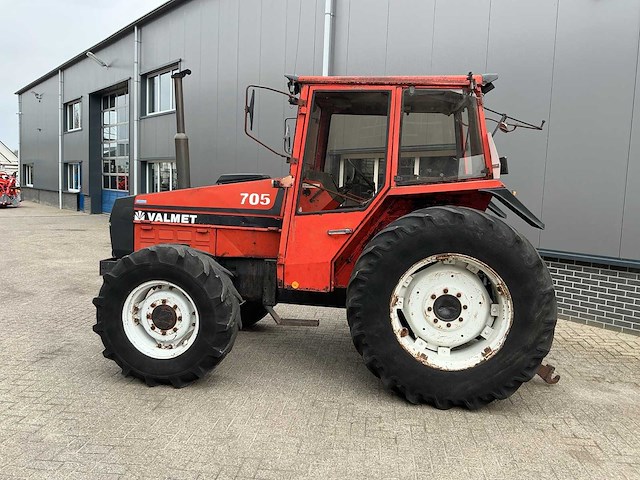 1983 valmet 705 vierwielaangedreven landbouwtractor - afbeelding 13 van  14