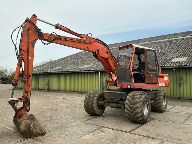 1984 atlas 1301e banden graafmachine - afbeelding 1 van  29
