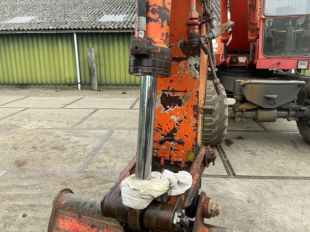 1984 atlas 1301e banden graafmachine - afbeelding 15 van  29