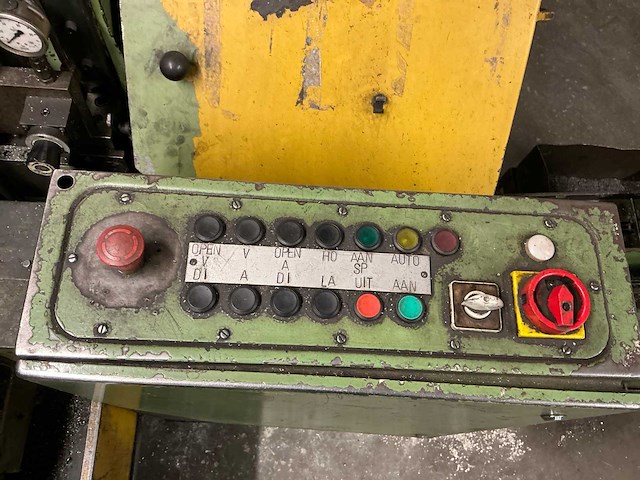 1984 behringer hbp260a afkortcirkelzaagmachine - afbeelding 9 van  30