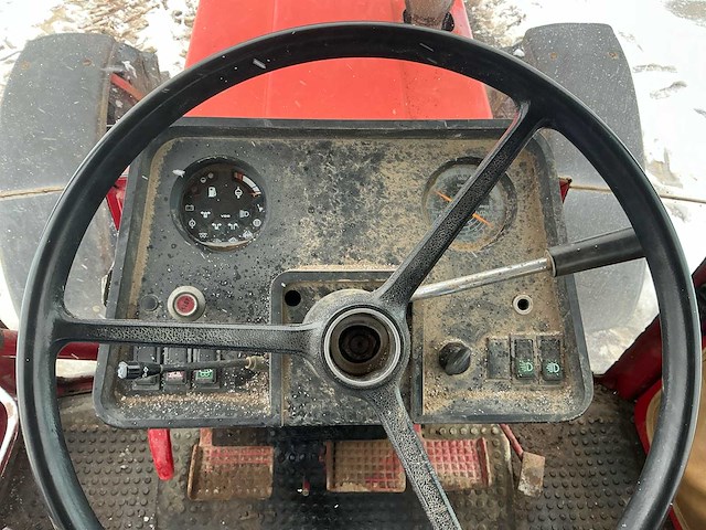 1984 case international 845xl vierwielaangedreven landbouwtractor - afbeelding 17 van  34