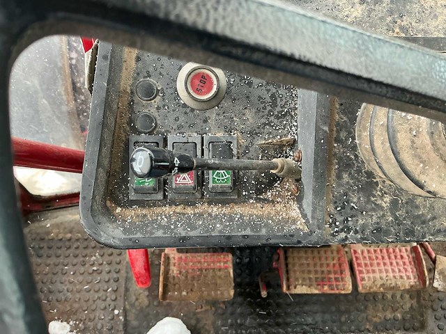 1984 case international 845xl vierwielaangedreven landbouwtractor - afbeelding 20 van  34