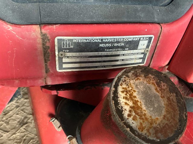 1984 case international 845xl vierwielaangedreven landbouwtractor - afbeelding 27 van  34