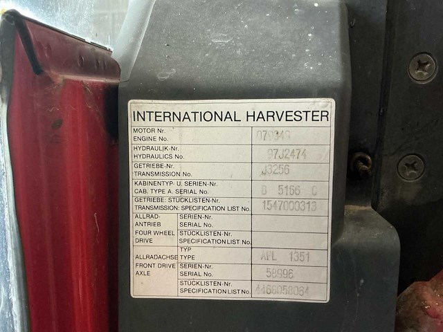 1984 case international 845xl vierwielaangedreven landbouwtractor - afbeelding 28 van  34