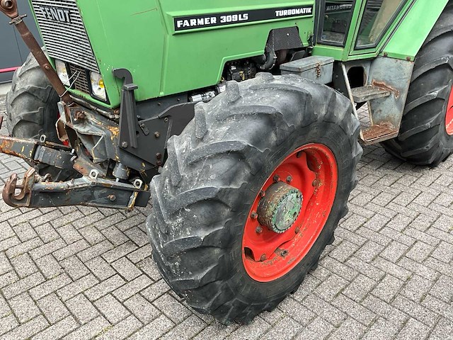 1984 fendt 309ls vierwielaangedreven landbouwtractor - afbeelding 30 van  41