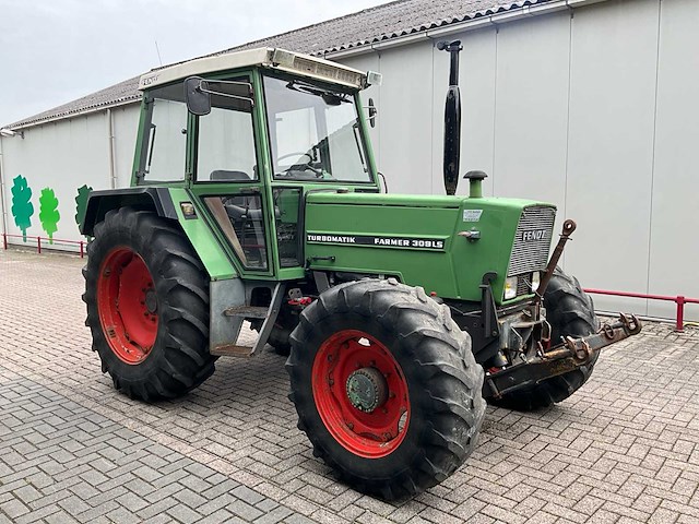 1984 fendt 309ls vierwielaangedreven landbouwtractor - afbeelding 34 van  41
