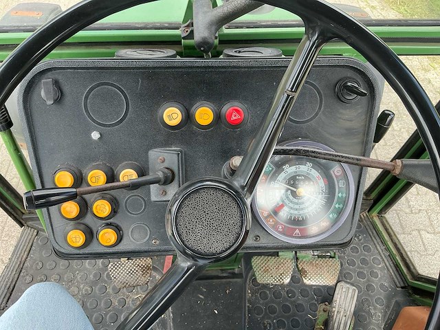 1984 fendt farmer 306ls turbomatik tweewielaangedreven landbouwtractor - afbeelding 9 van  18