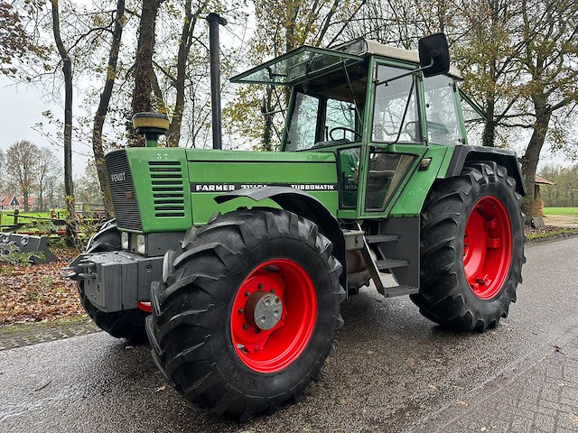 1984 fendt farmer 311 lsa vierwielaangedreven landbouwtractor - afbeelding 1 van  9