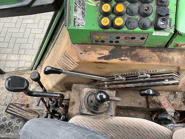 1984 fendt gta 380 vierwielaangedreven landbouwtractor - afbeelding 15 van  28