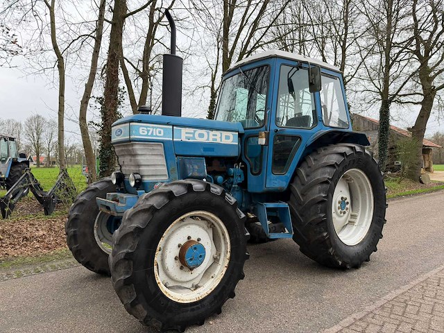 1984 ford 6710 vierwielaangedreven landbouwtractor - afbeelding 1 van  9