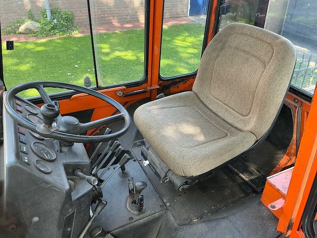 1984 holder p30 minitractor - afbeelding 12 van  29