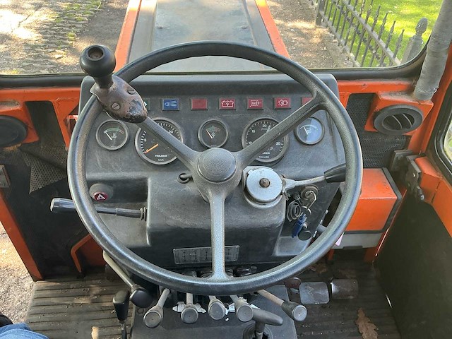 1984 holder p30 minitractor - afbeelding 13 van  29