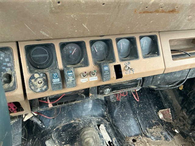 1984 jeep 4x4 cj 4.2 cj-7 personenauto - afbeelding 20 van  37