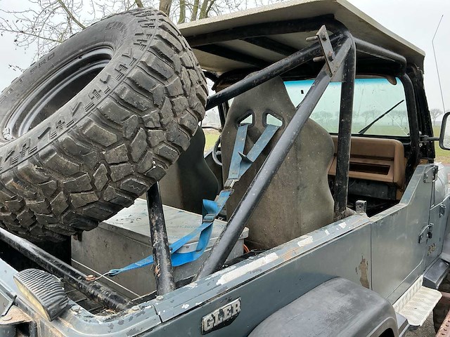 1984 jeep 4x4 cj 4.2 cj-7 personenauto - afbeelding 24 van  37