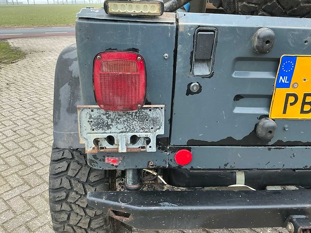 1984 jeep 4x4 cj 4.2 cj-7 personenauto - afbeelding 26 van  37