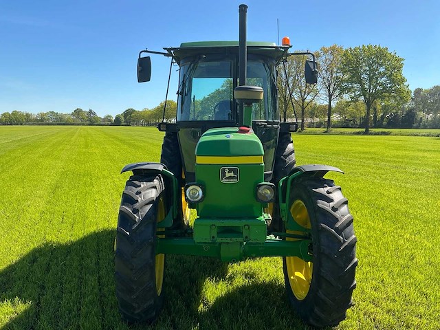 1984 john deere 2140 vierwielaangedreven landbouwtractor - afbeelding 11 van  23