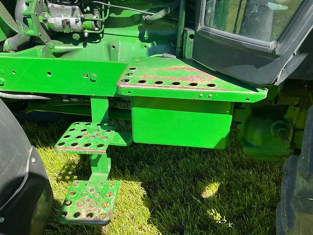1984 john deere 2140 vierwielaangedreven landbouwtractor - afbeelding 2 van  18