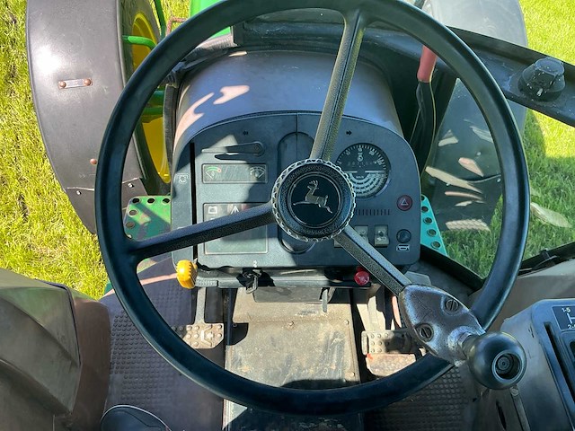 1984 john deere 2140 vierwielaangedreven landbouwtractor - afbeelding 12 van  18