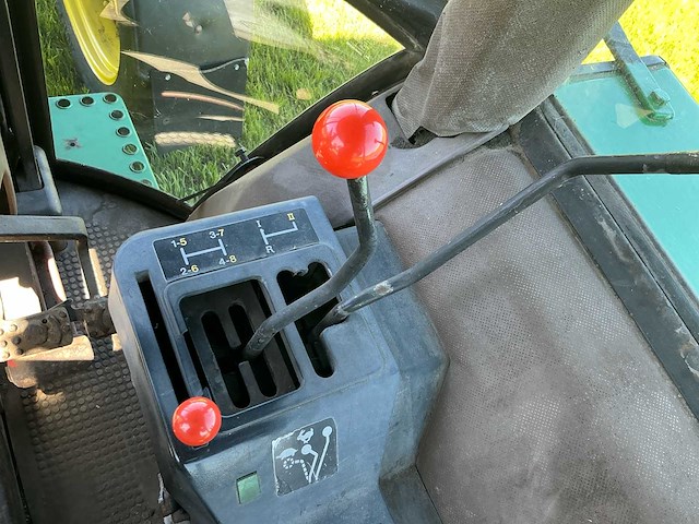 1984 john deere 2140 vierwielaangedreven landbouwtractor - afbeelding 14 van  18