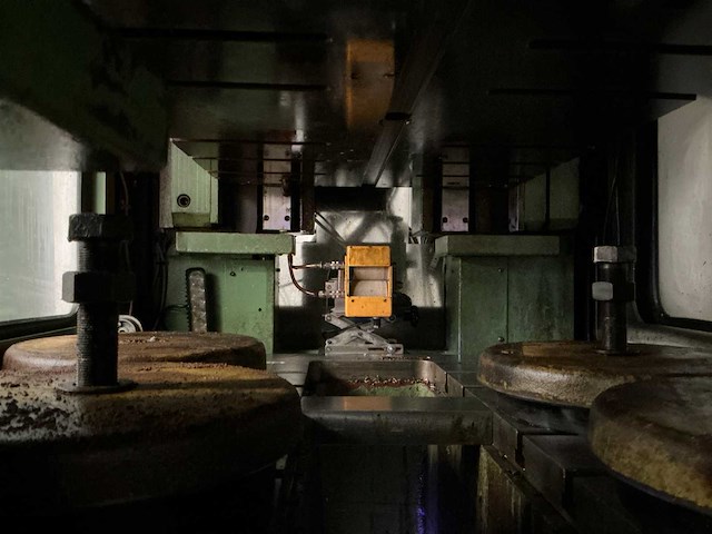 1984 kaiser 80t pers - afbeelding 2 van  22