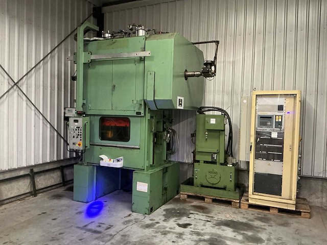 1984 kaiser 80t pers - afbeelding 1 van  22