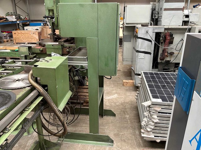 1984 kaltenbach kks 400 na semi-automatische zaaglijn met rollenbaan en lengtemeting - afbeelding 3 van  21