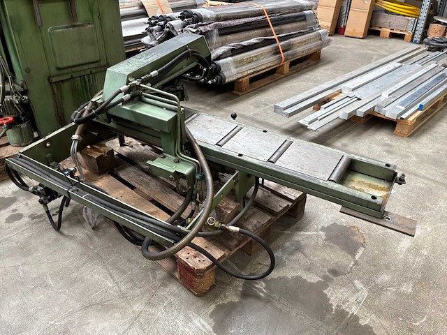 1984 kaltenbach kks 400 na semi-automatische zaaglijn met rollenbaan en lengtemeting - afbeelding 14 van  21